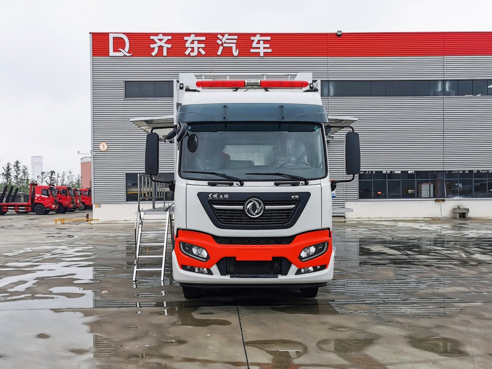 東風天錦餐車-可供300人就餐 東風天錦餐車-可供300人就餐